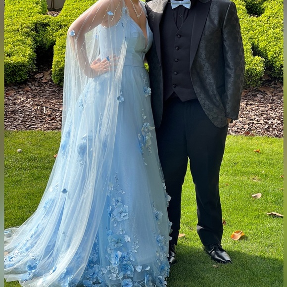 custom prom dress. size 12 but fit more like an 8. - Picture 3 of 4